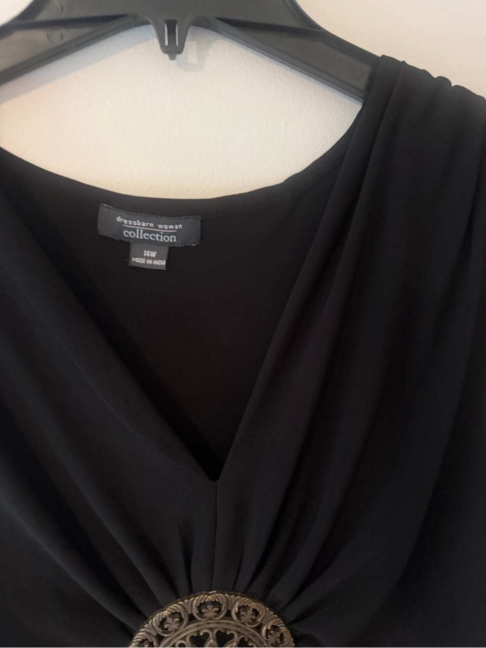 dressbarn Black Sleeveless V‑Neck Midi Dress with Gold Waist Medallion size 14W - Picture 7 of 10